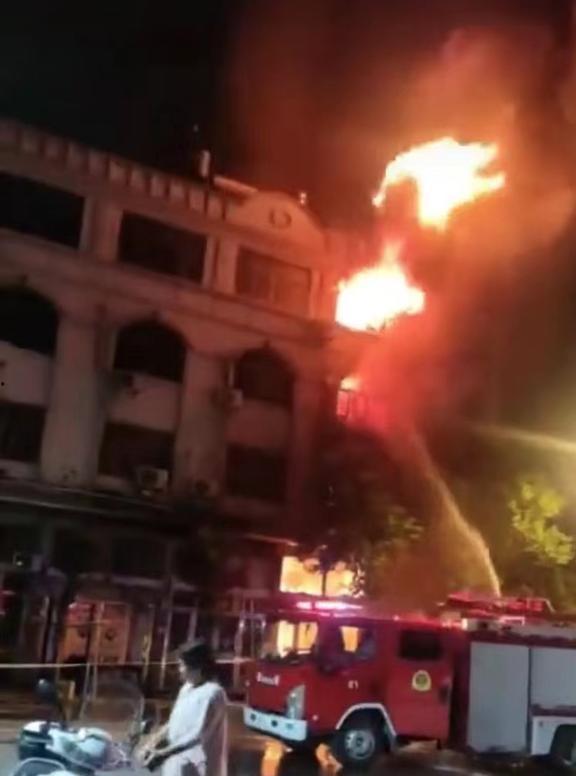 马皮附近火灾最新爆料,揭秘火因与救援行动